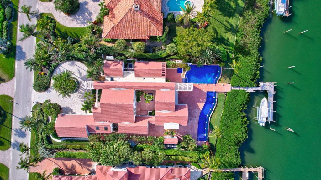 Photo of 6996 SE Harbor Circle, Stuart, FL 34996 (MLS # R10957442)