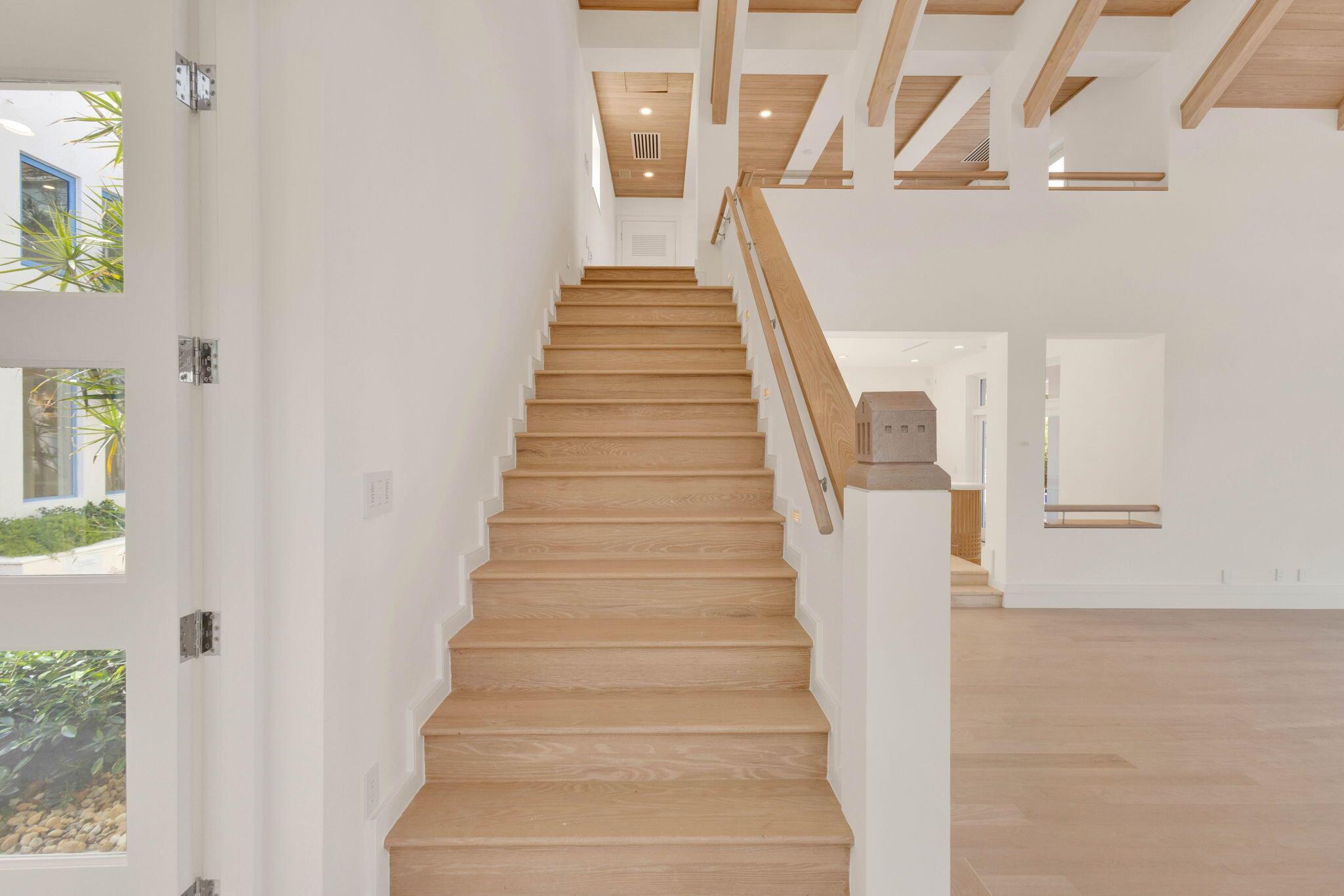 SAILFISH POINT - Residential