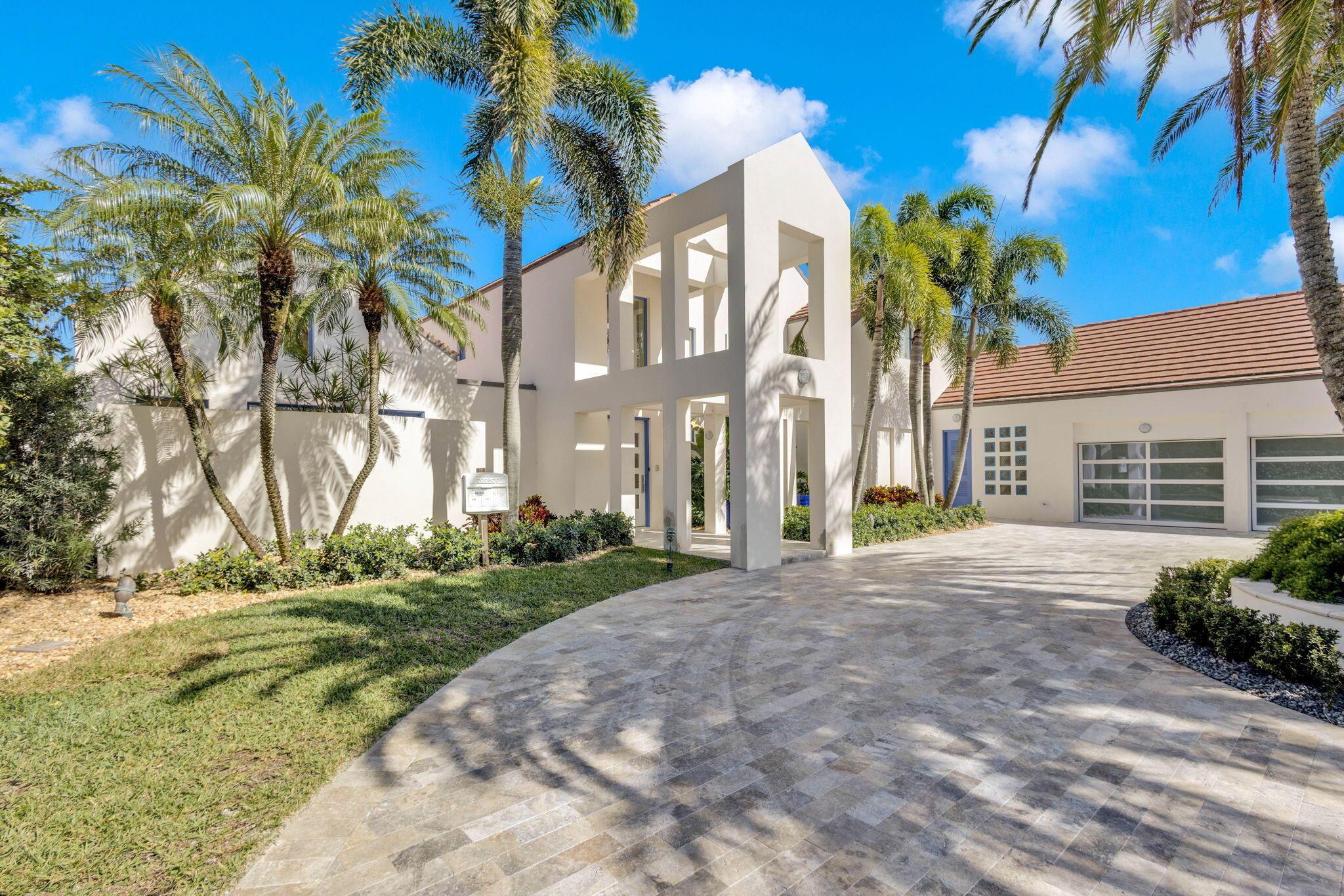 SAILFISH POINT - Residential