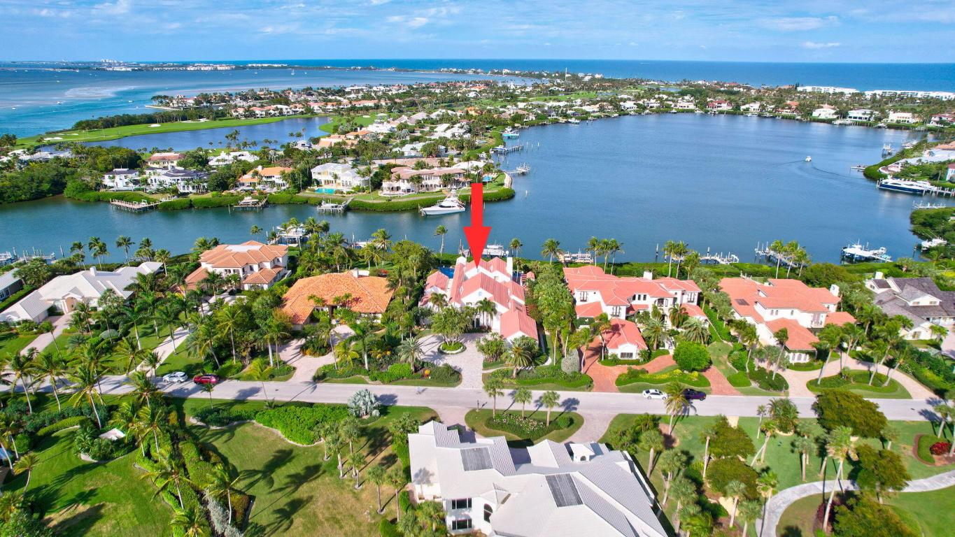 6996 SE Harbor Circle