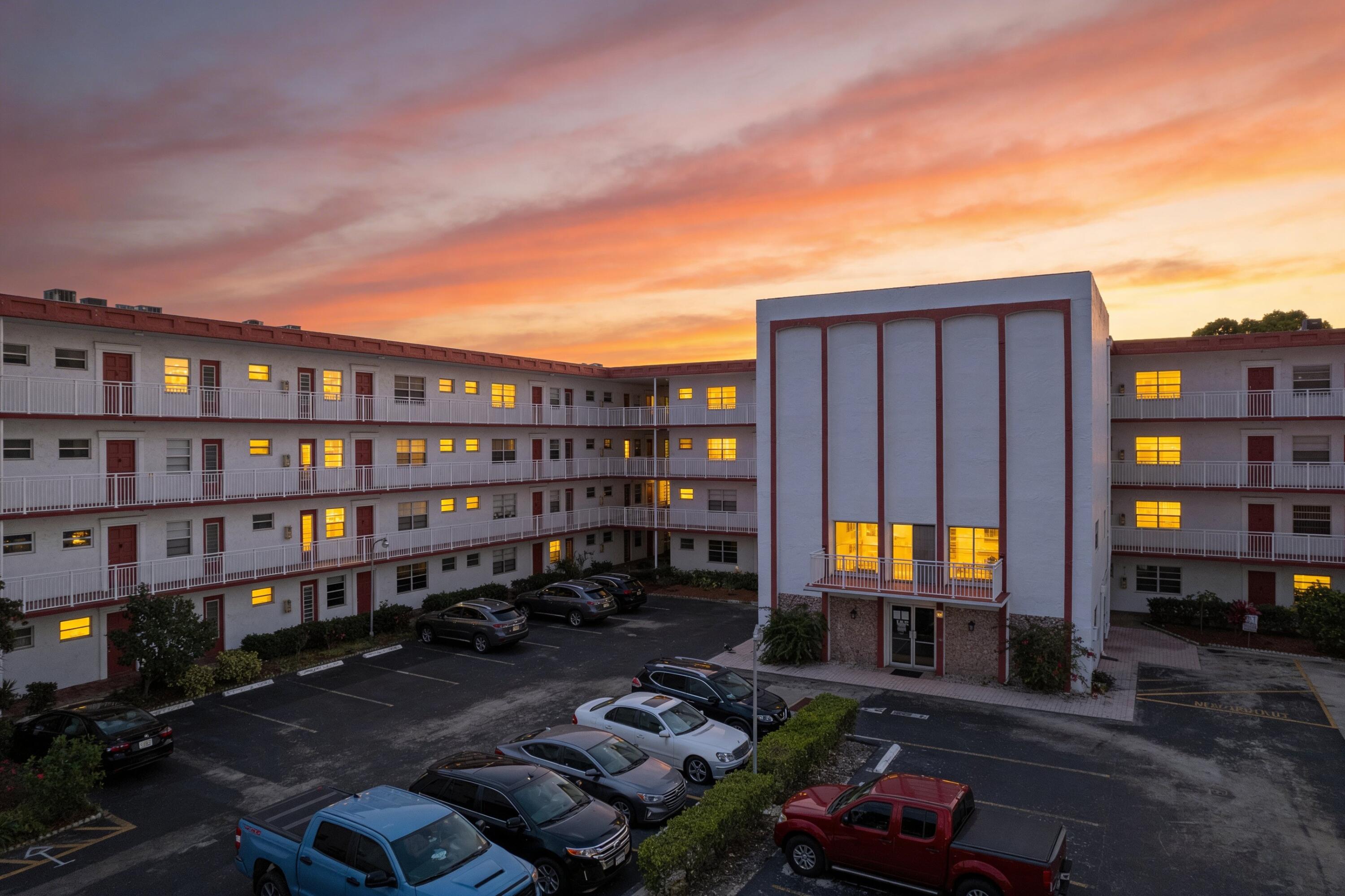 SAPPHIRE CONDO - Residential