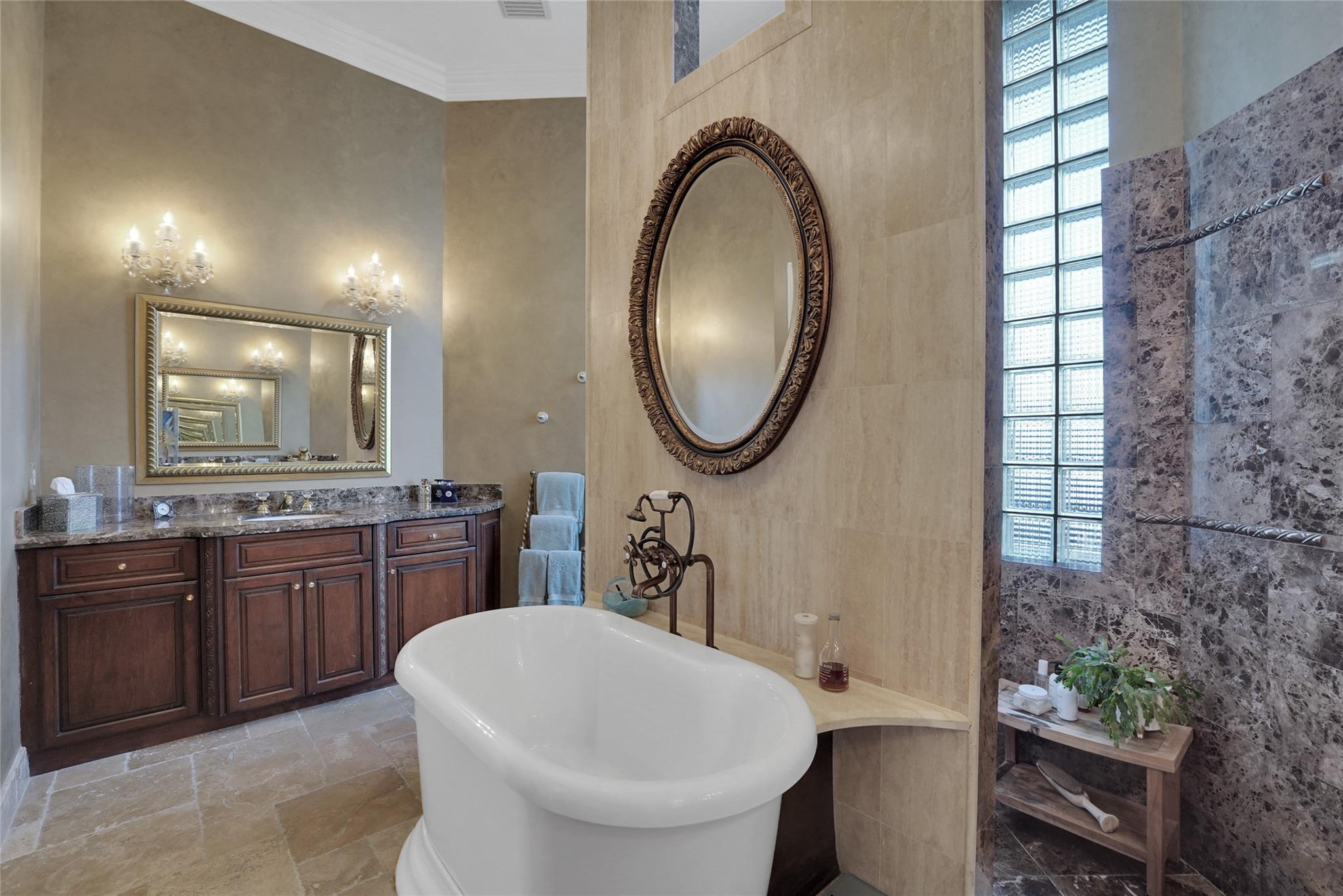 Coral Key Villas 1st Sec - Residential