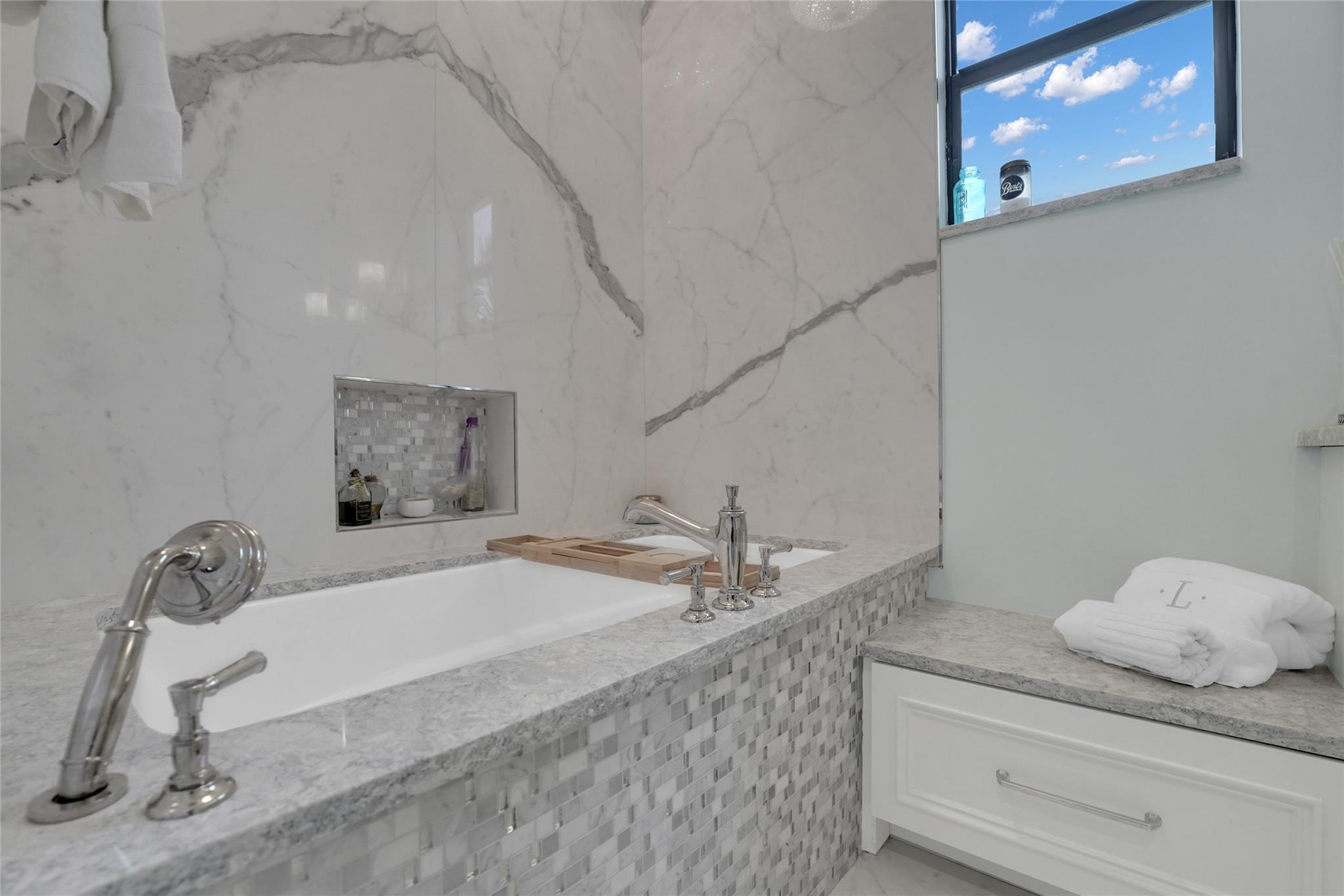 Coral Key Villas 1st Sec - Residential