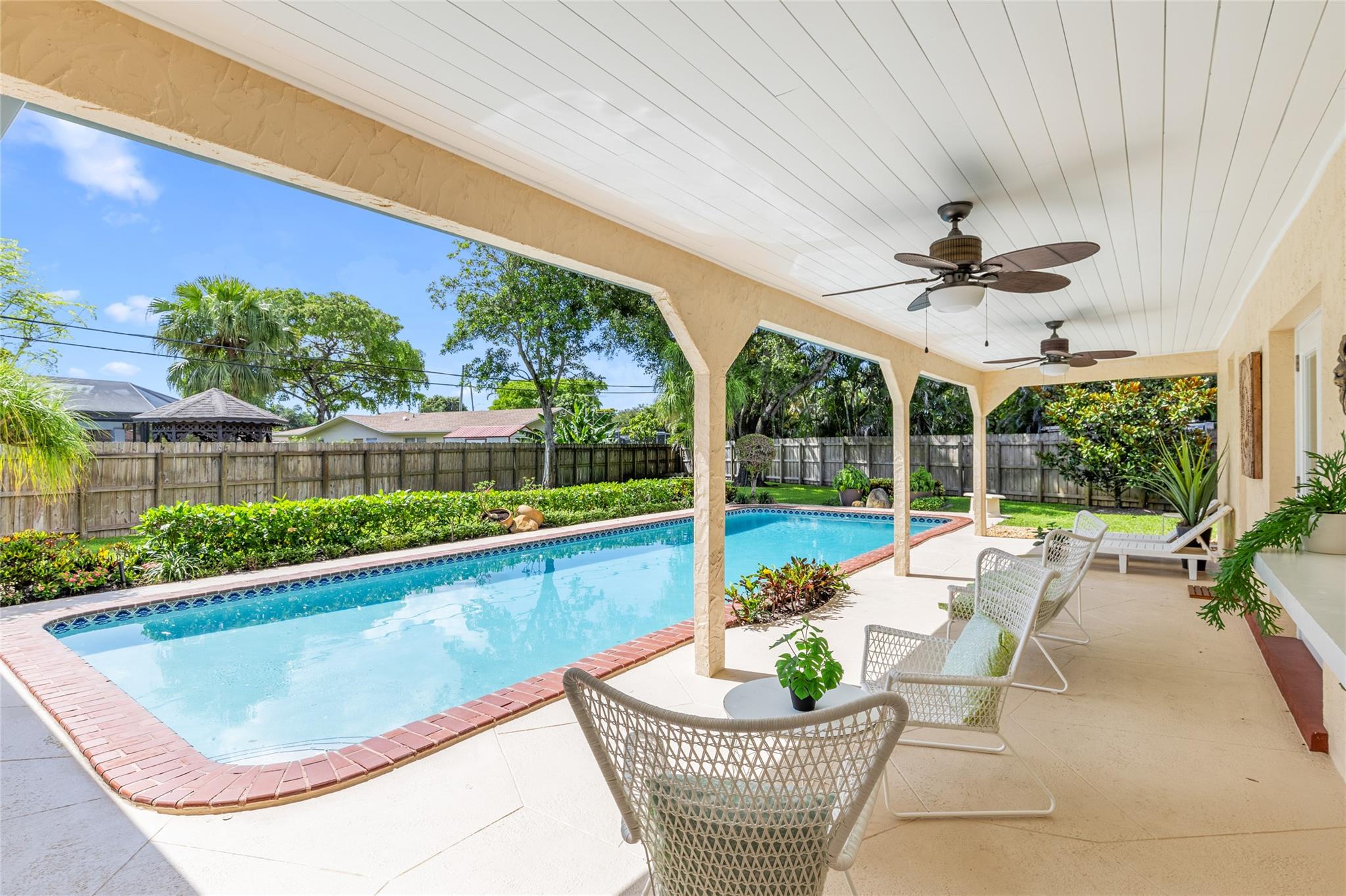 740 NW 74th Ter