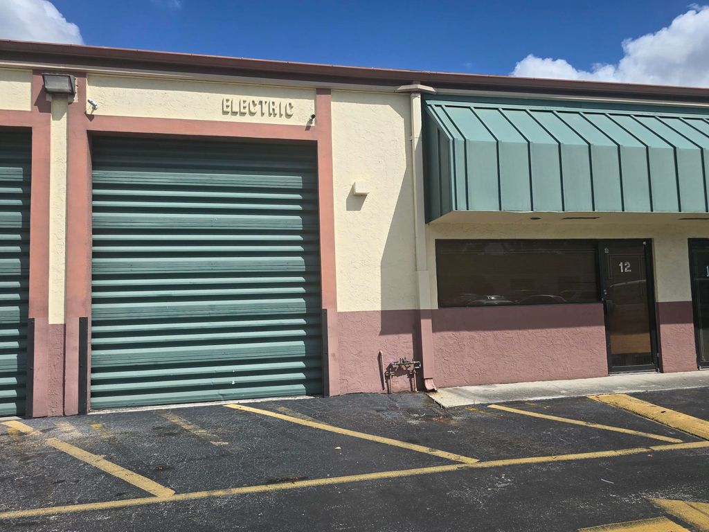 Photo of 5415 NW 15 Street, Margate, FL (MLS # B26004984)