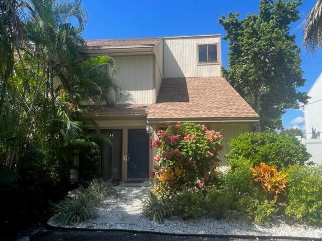 Photo of 9044 Green Meadows Way, Palm Beach Gardens, FL 33418 (MLS # R10925922)