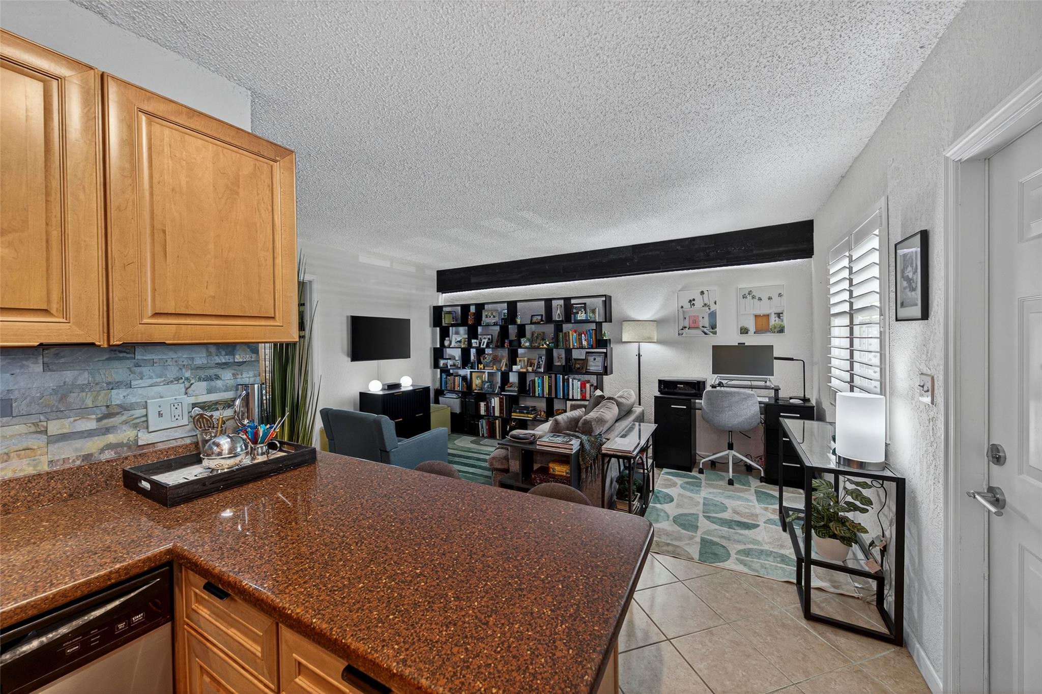 2660 NE 8th Ave 208