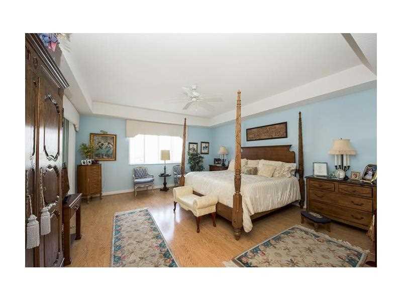 KINGS POINT SOUTHAMPTON - Residential