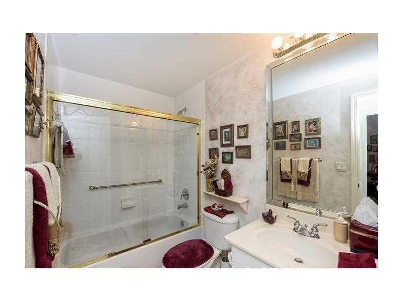 KINGS POINT SOUTHAMPTON - Residential