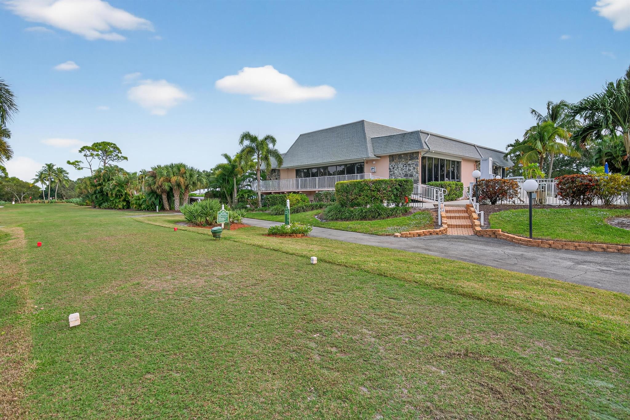 THE LITTLE CLUB CONDO - Residential