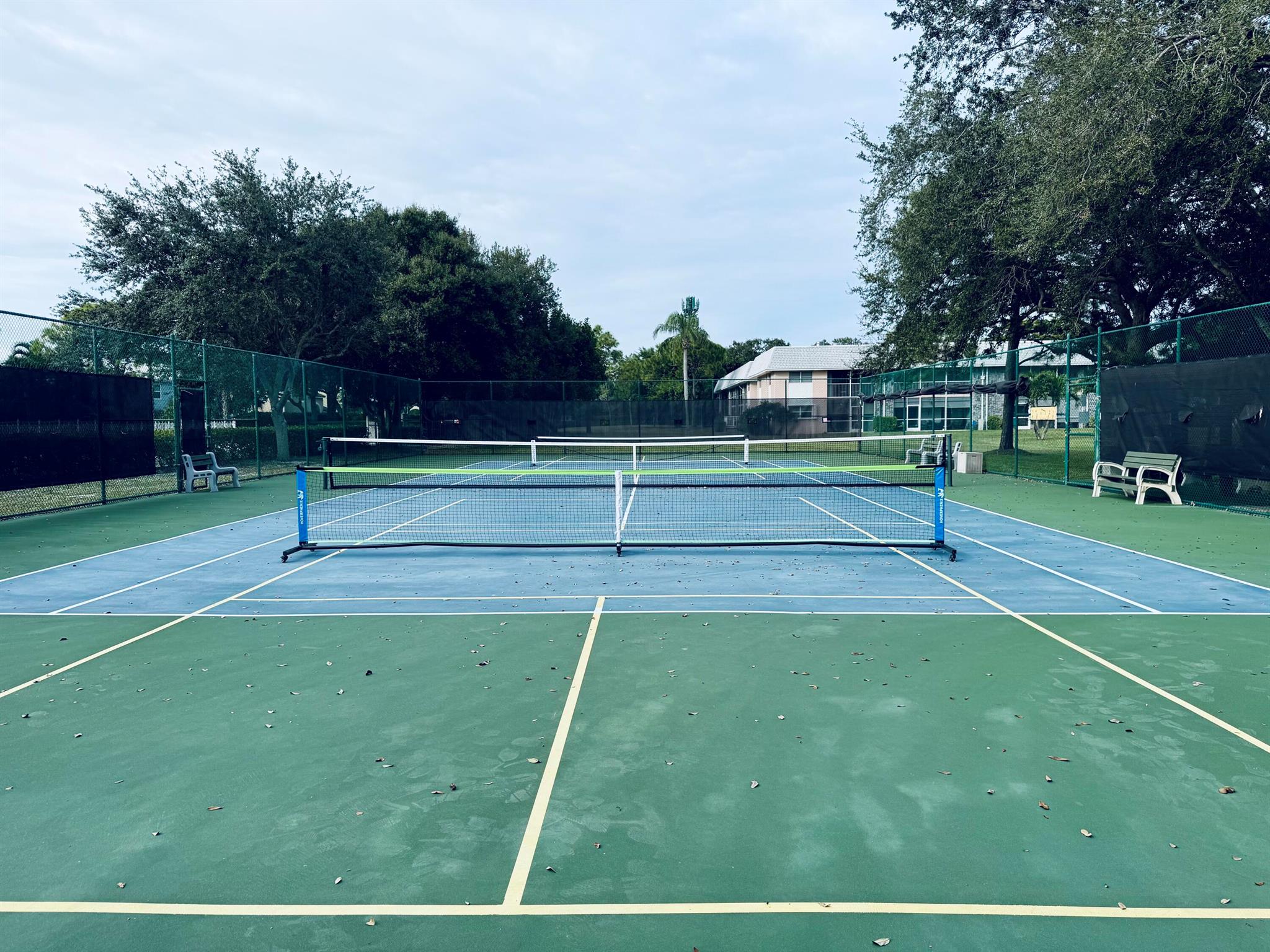 THE LITTLE CLUB CONDO - Residential