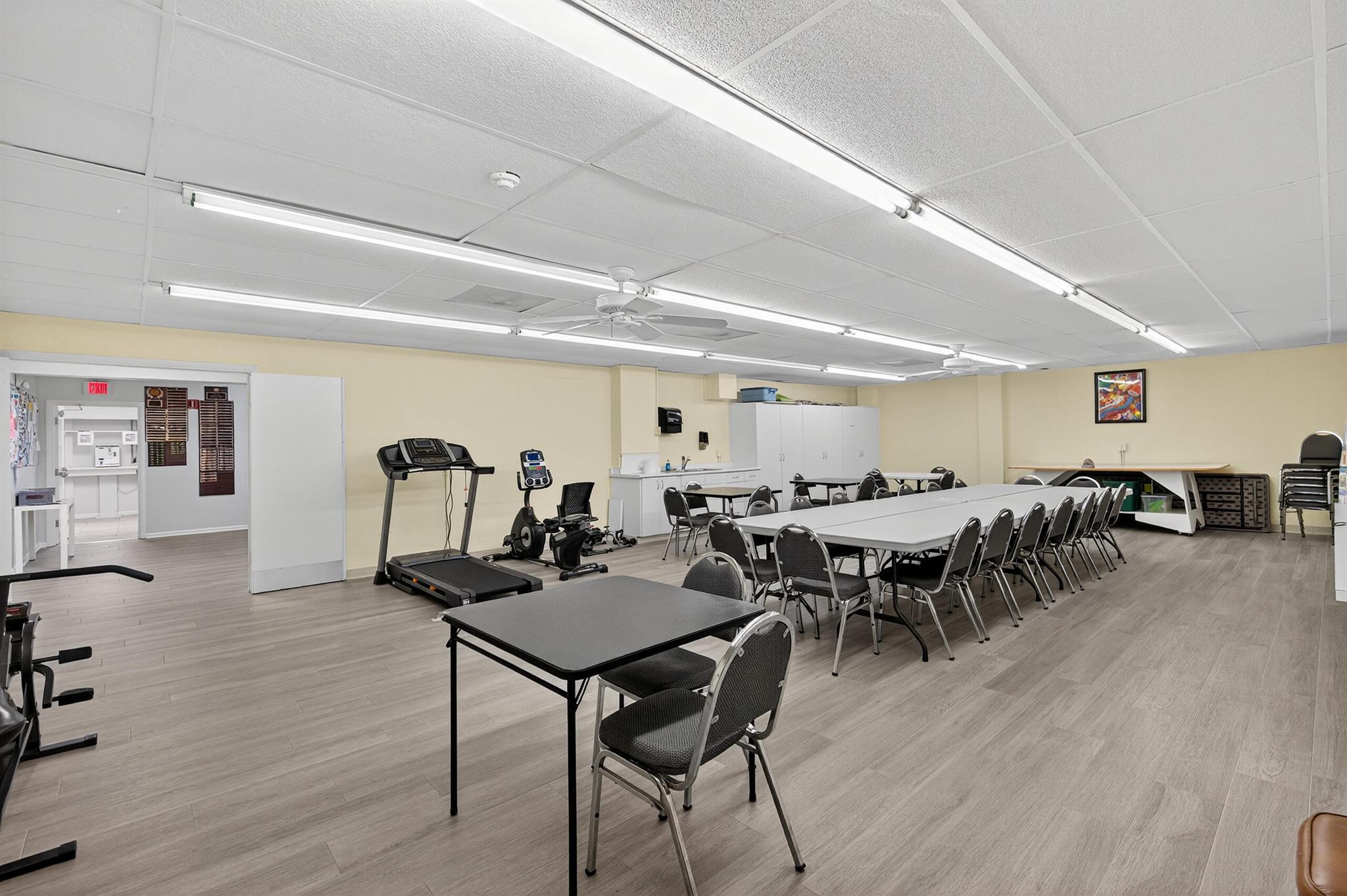 THE LITTLE CLUB CONDO - Residential