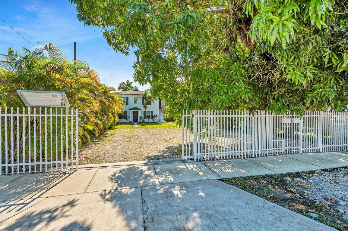 2612 SW 19th Terrace