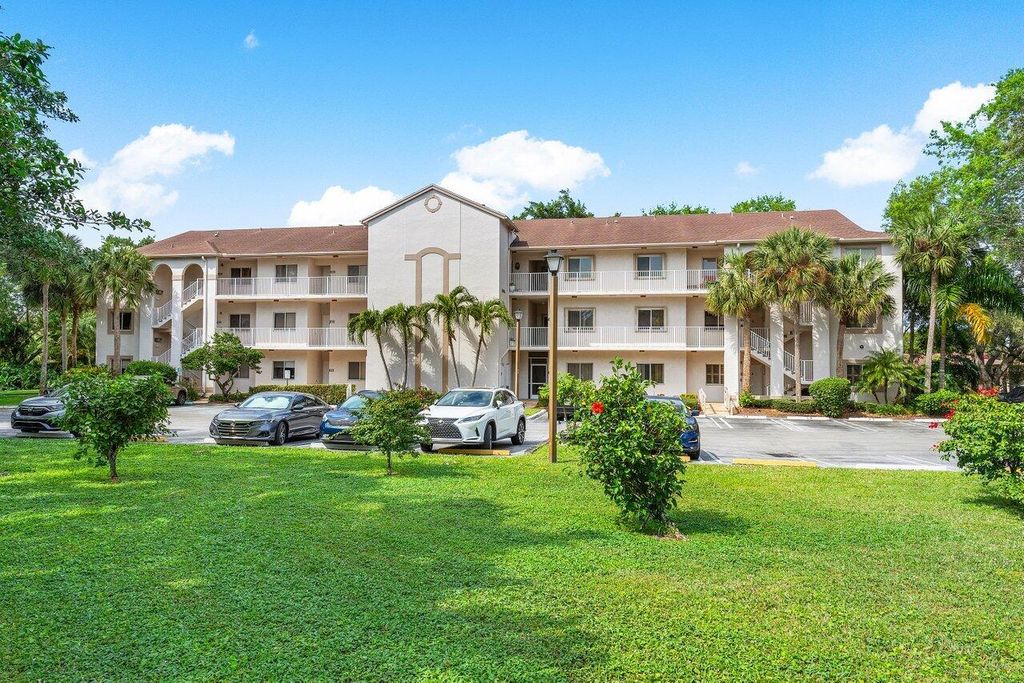 Photo of 5084 Rose Hill Drive #1105, Boynton Beach, FL 33437 (MLS # R10959879)