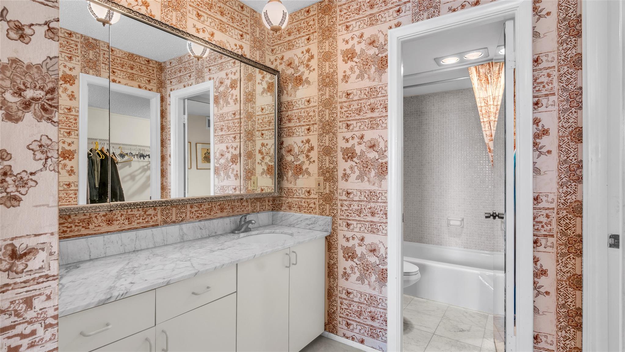 Royal Coast Condominium - Residential