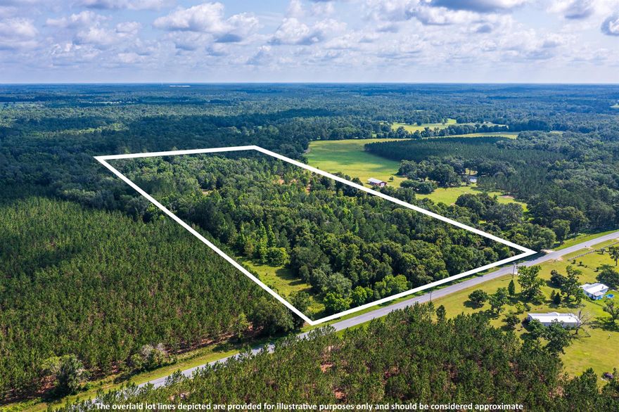 This flat, high and dry 33.69 ACRES is an undeveloped lot that offers potential for various purposes. Whether you're looking to build your dream home, start a farm, or invest in future development, this acreage provides opportunities.
Address is TBA