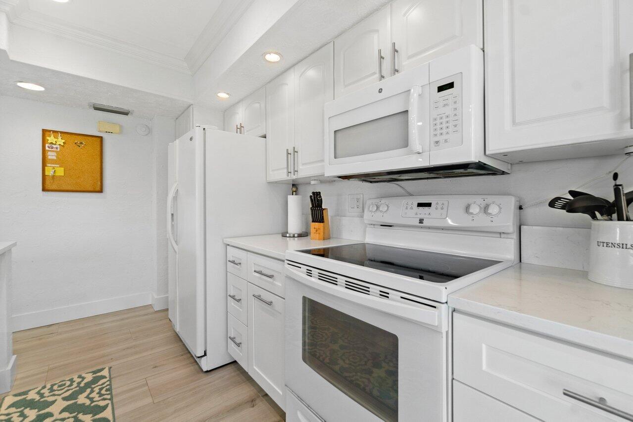 GOLF VILLAS CONDO - Residential Lease