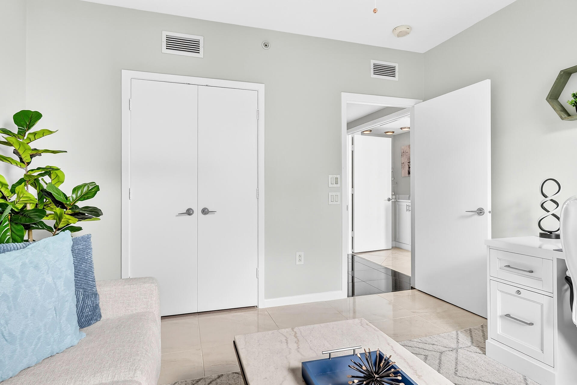 SLADE CONDO - Residential Lease