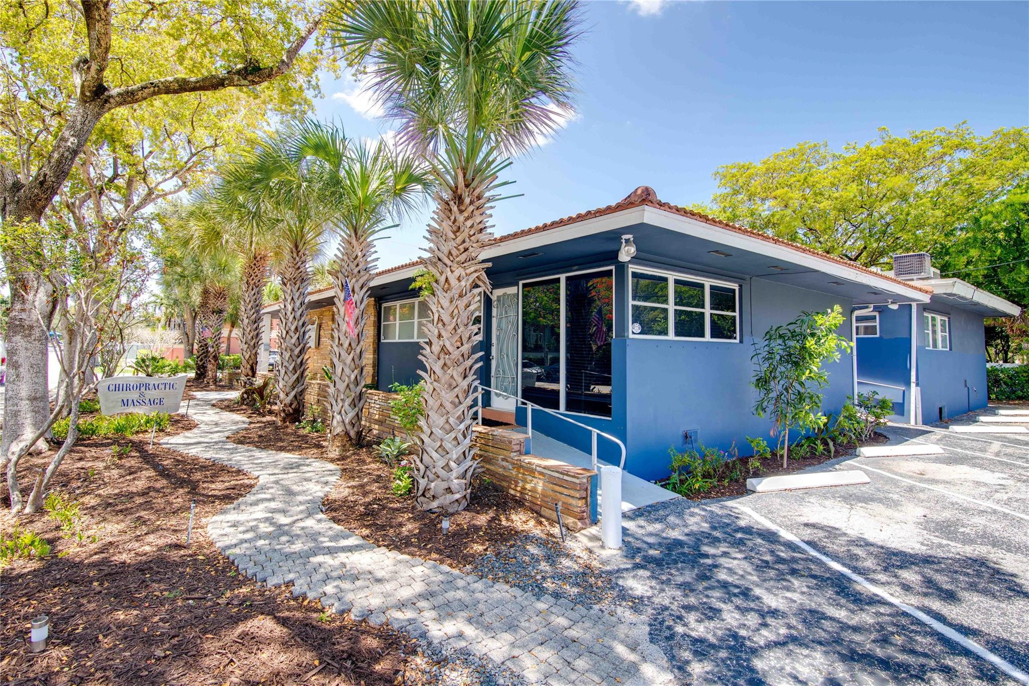 VICTORIA PARK - Land