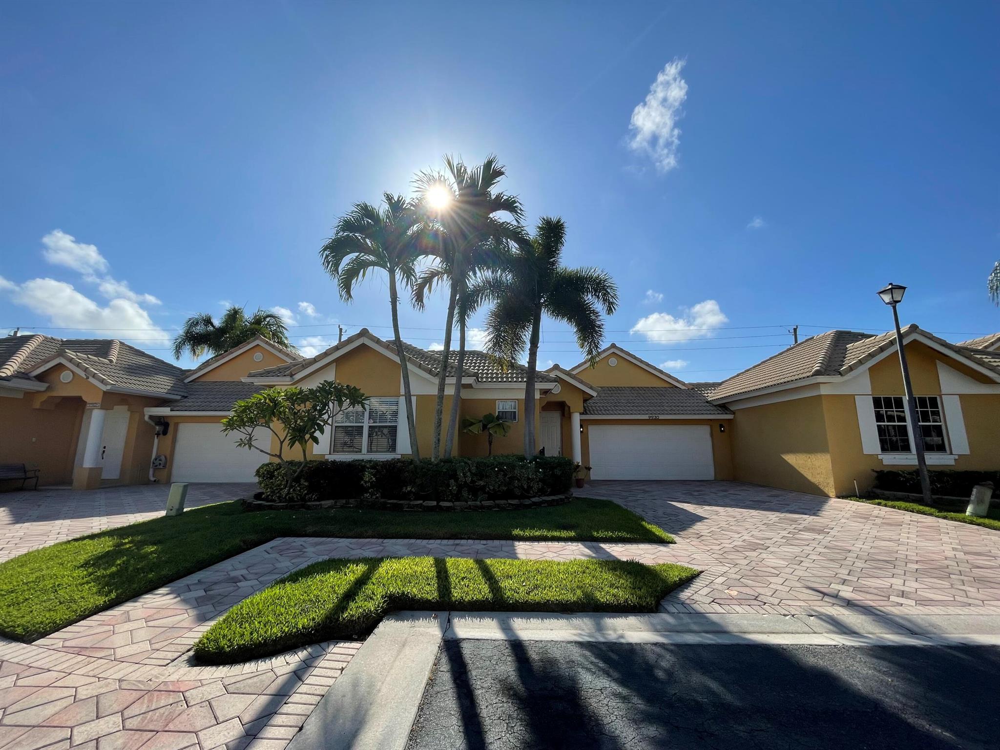9930 Boynton Gardens Way, Boynton Beach, FL, 33437/$530,000 1 9930 Boynton Gardens Way