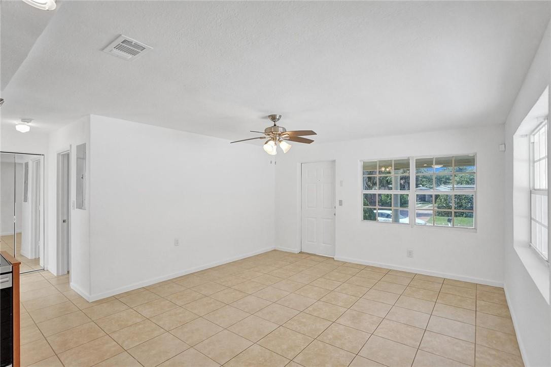 Jacaranda Heights 31-31 B - Residential