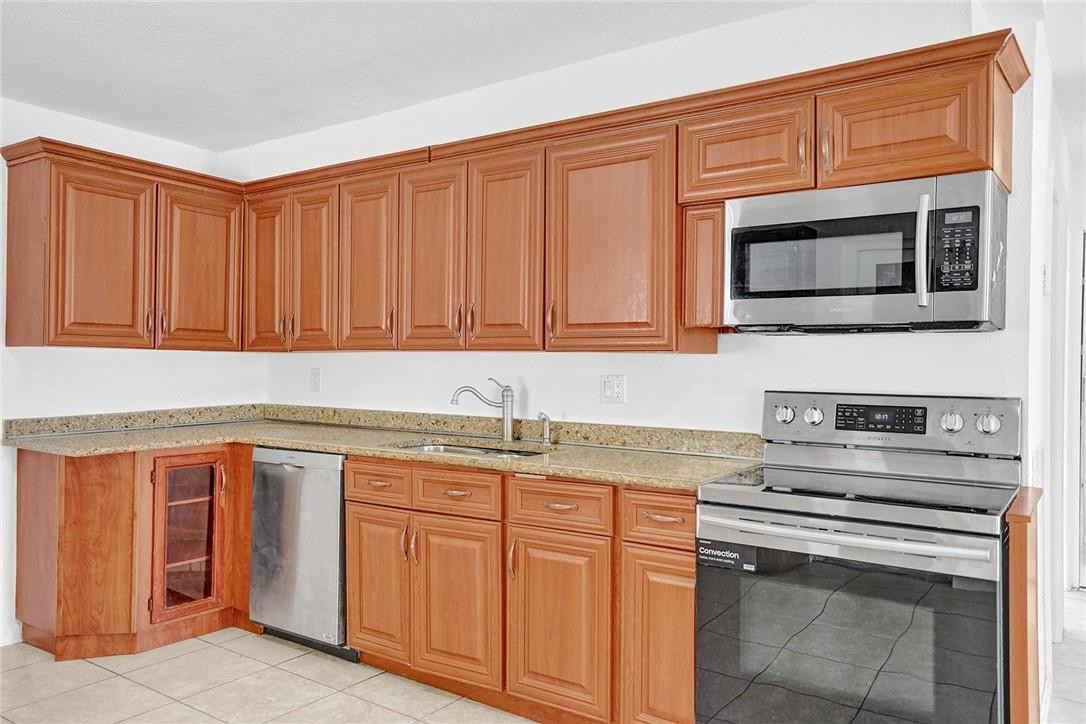 Jacaranda Heights 31-31 B - Residential