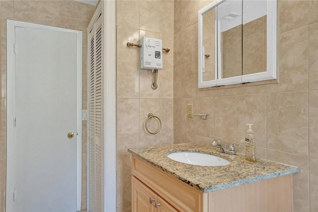 Jacaranda Heights 31-31 B - Residential