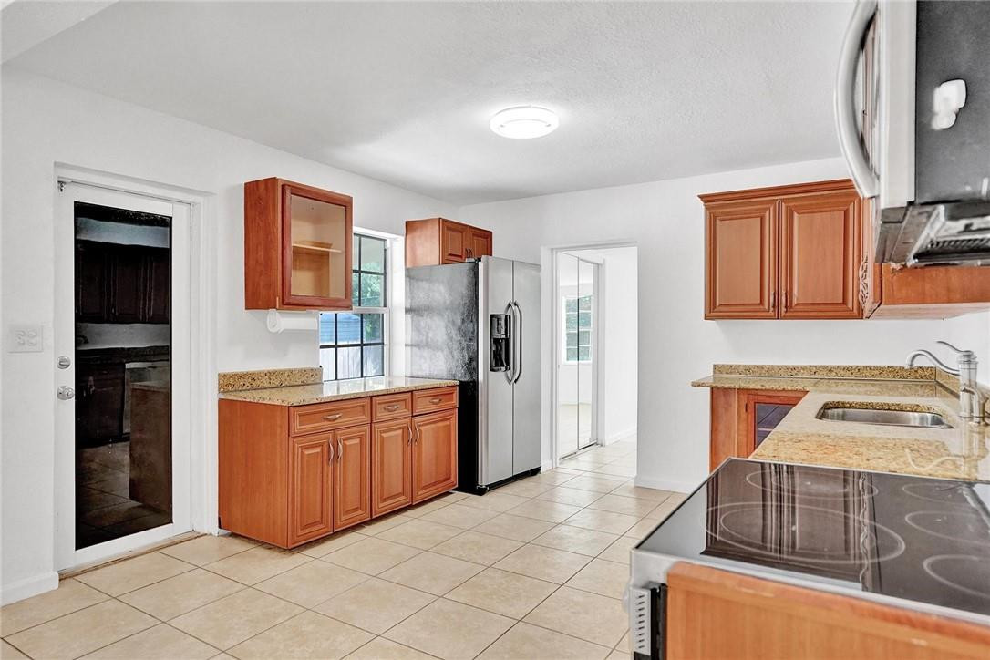 Jacaranda Heights 31-31 B - Residential