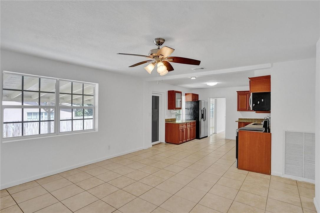 Jacaranda Heights 31-31 B - Residential