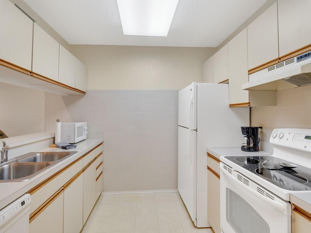 VISTA PLANTATION PHASE I - Residential Lease