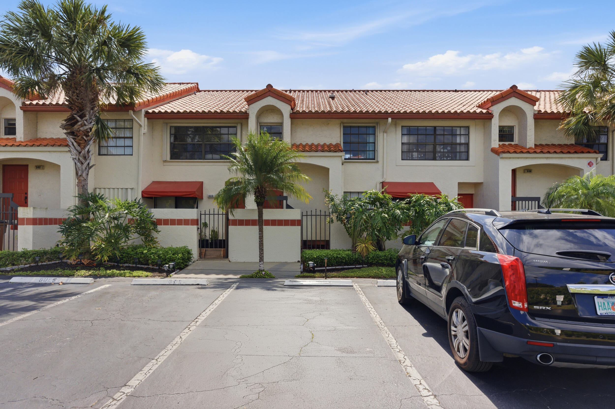 LIBERTY SQUARE CONDO - Residential