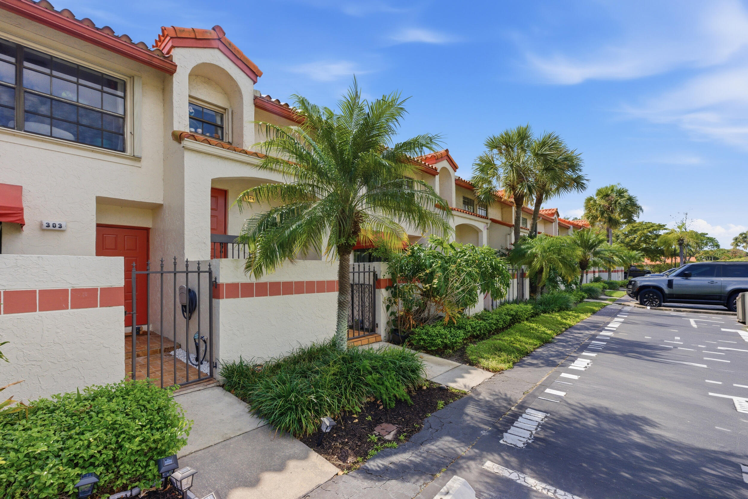 LIBERTY SQUARE CONDO - Residential