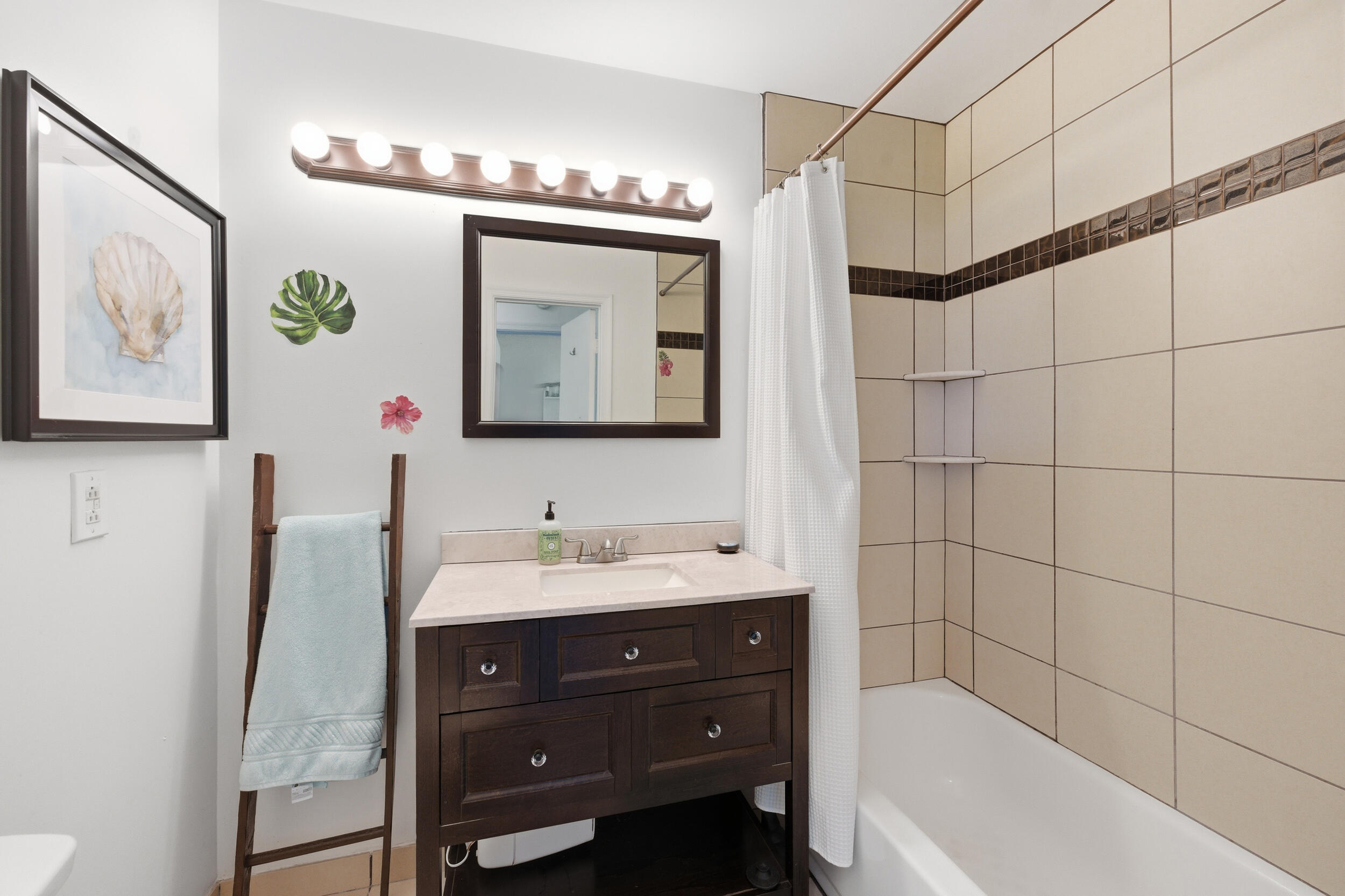 LIBERTY SQUARE CONDO - Residential