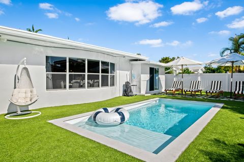 698 W Camino Boca Raton FL 33486