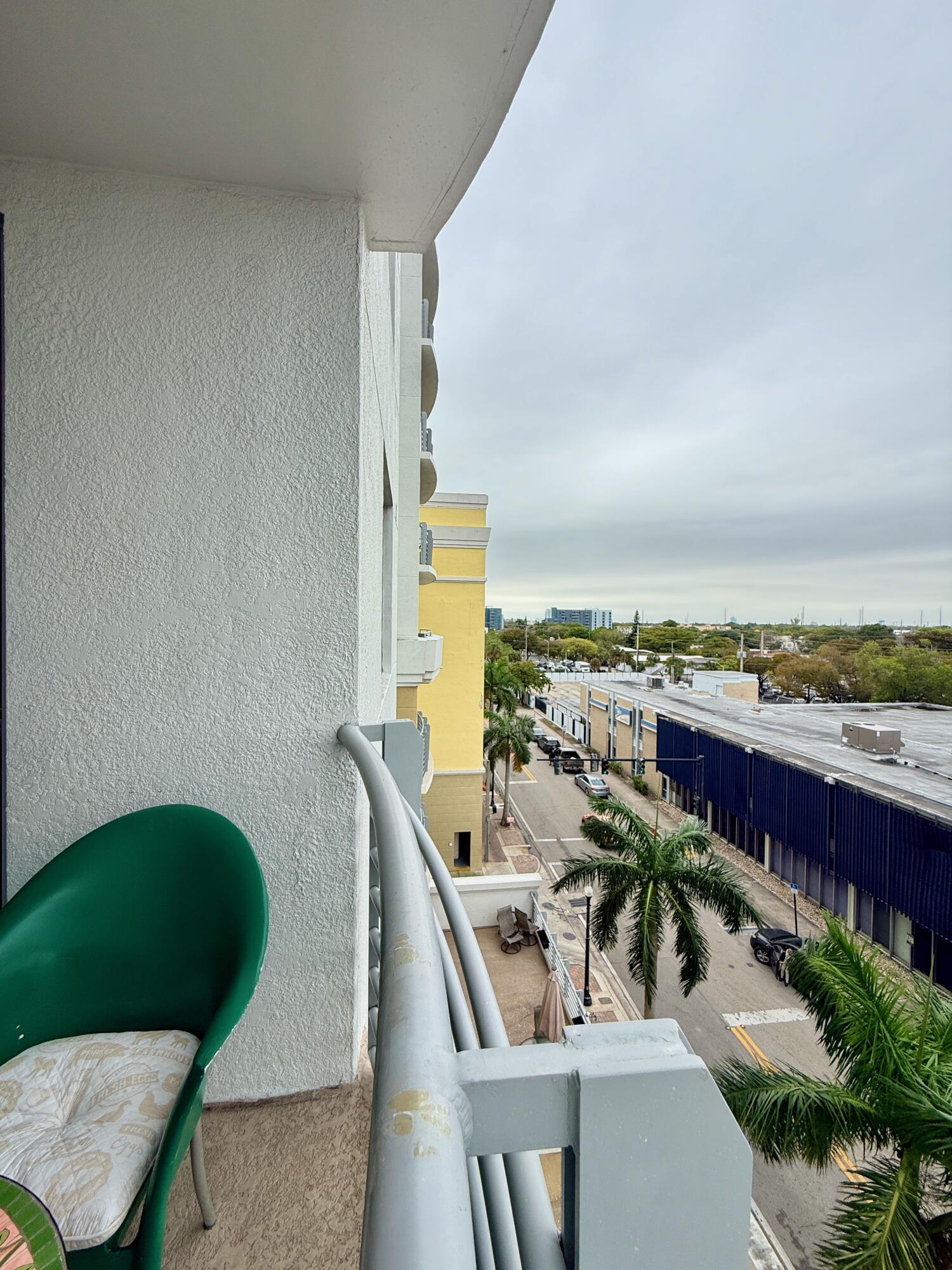 RADIUS CONDO - Residential Lease