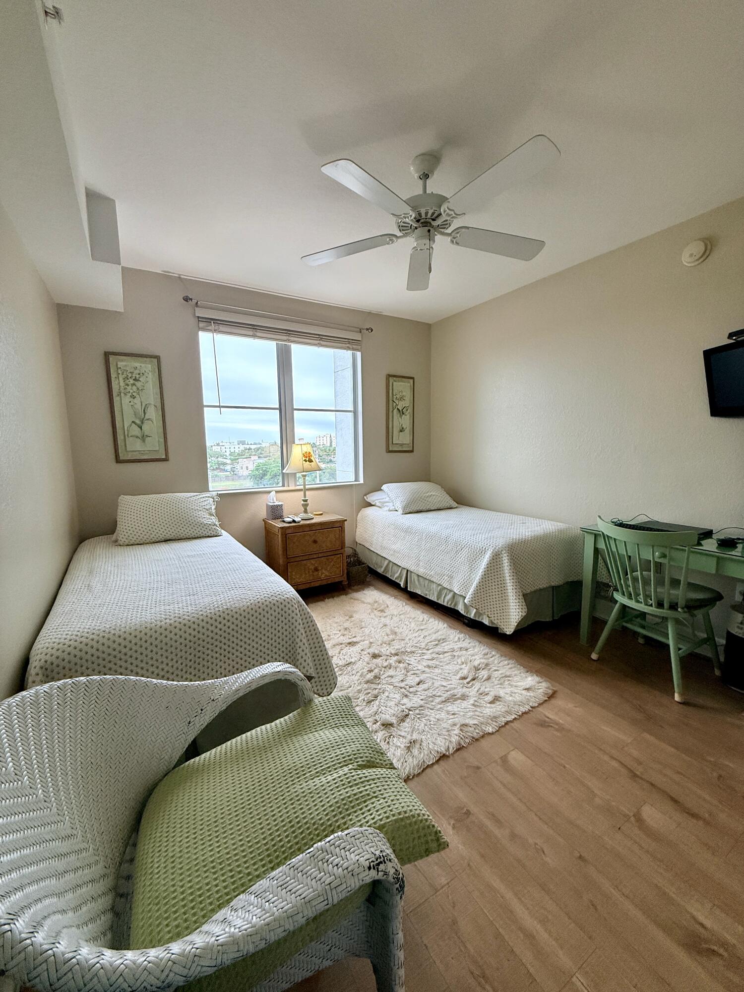 RADIUS CONDO - Residential Lease