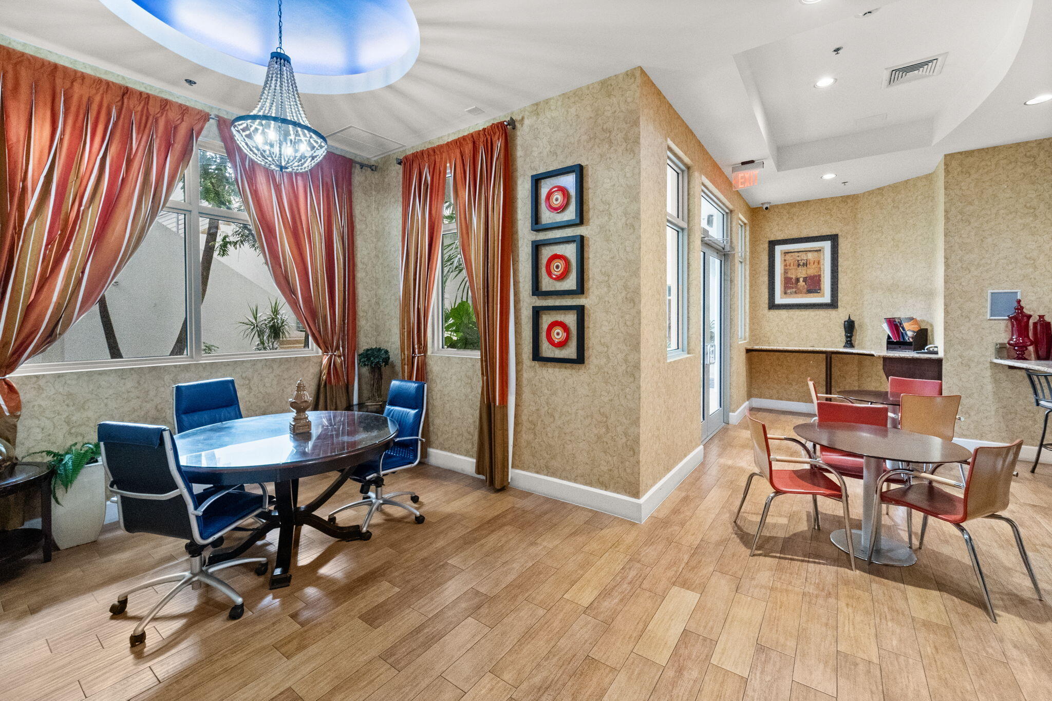 RADIUS CONDO - Residential Lease