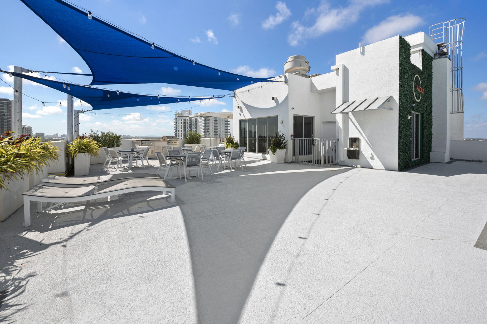 RADIUS CONDO - Residential Lease