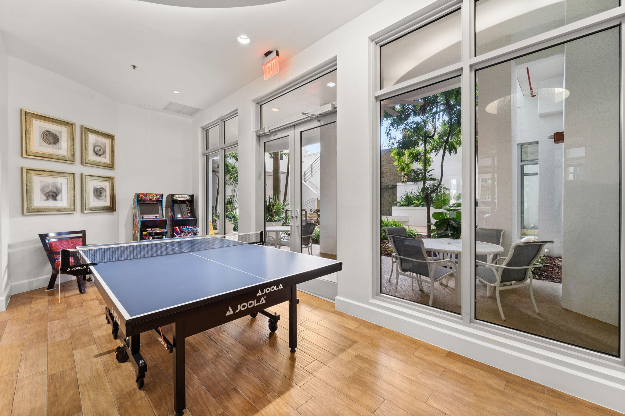 RADIUS CONDO - Residential Lease