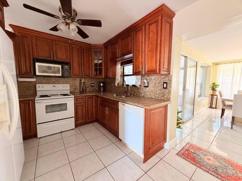 Tiny photo for 1014 SE 4th Court, Deerfield Beach, FL 33441 (MLS # B26020179)