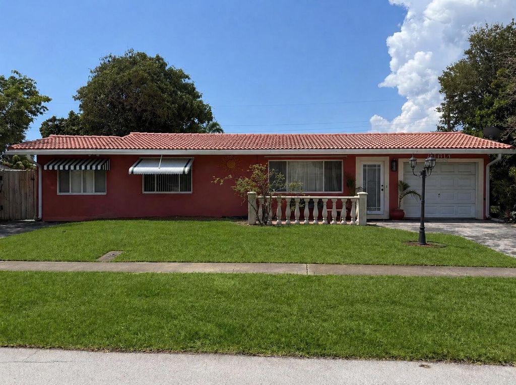 Photo of 1014 SE 4th Court, Deerfield Beach, FL 33441 (MLS # B26020179)