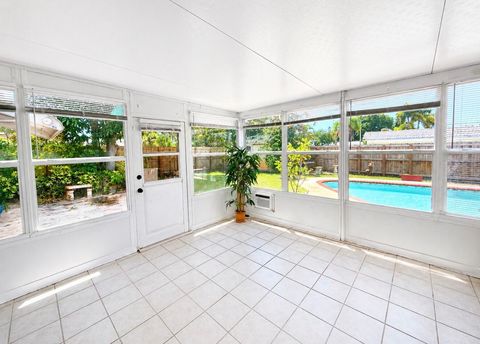 Tiny photo for 1014 SE 4th Court, Deerfield Beach, FL 33441 (MLS # B26020179)