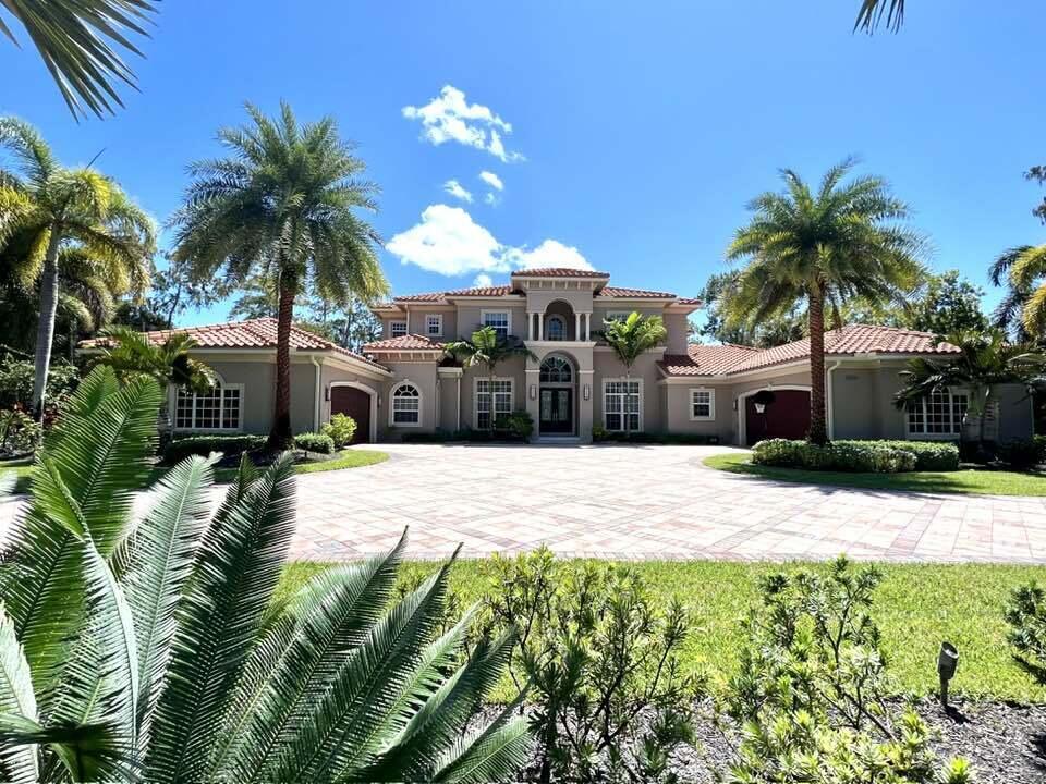 PINEWOOD OF WELLINGTON - Residential
