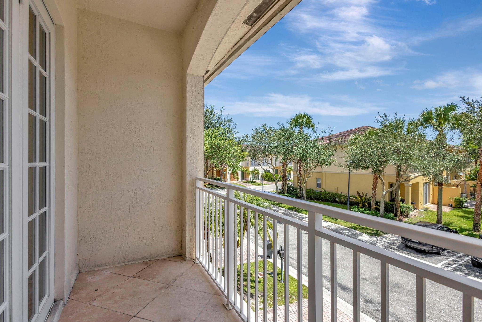 Bella Vita - Residential Lease