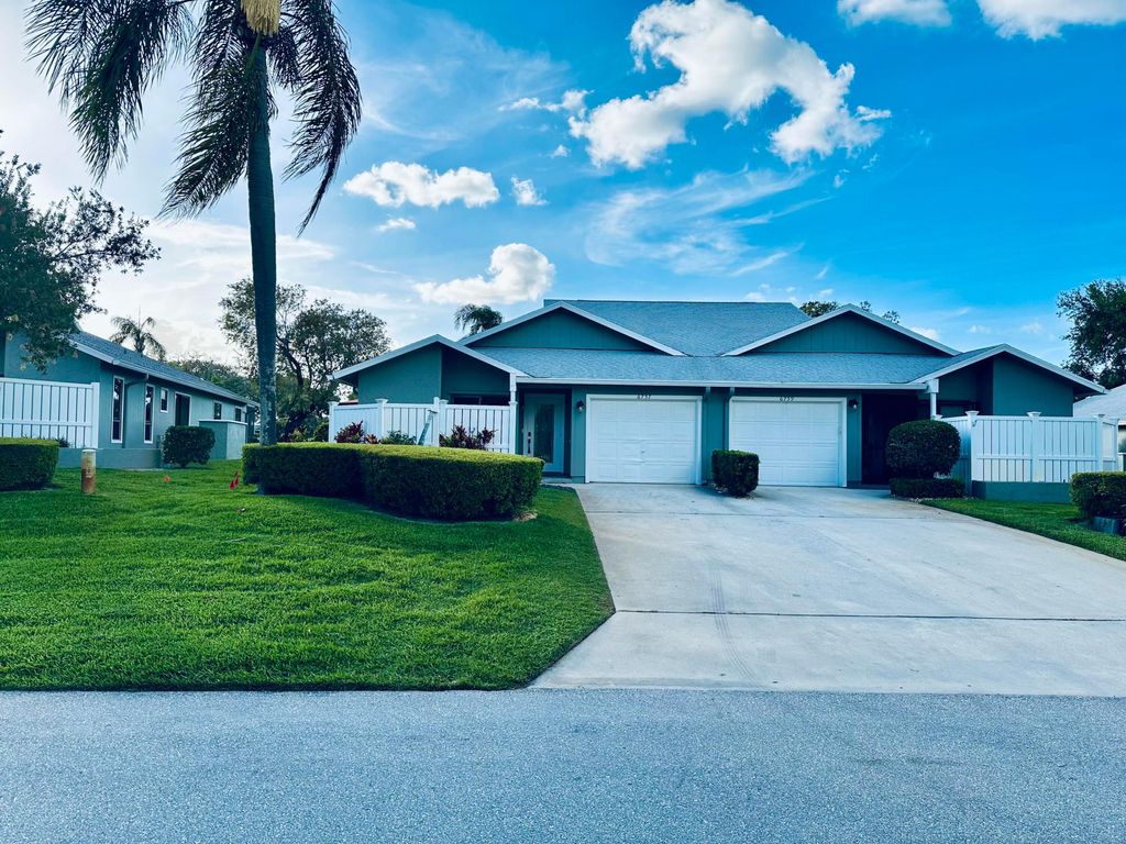 Photo of 6757 SE Yorktown Drive, Hobe Sound, FL 33455 (MLS # B26016040)