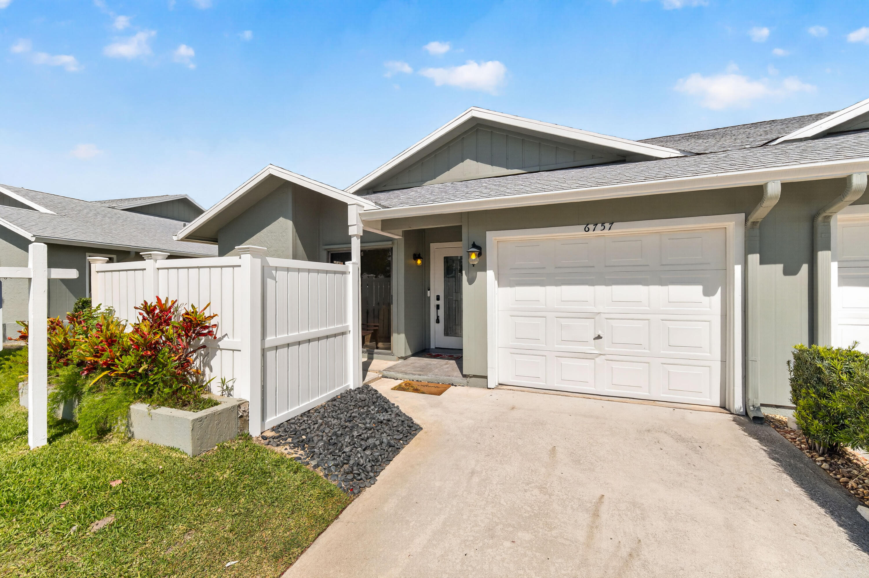 YORKTOWN AT HERITAGE RIDGE - Residential