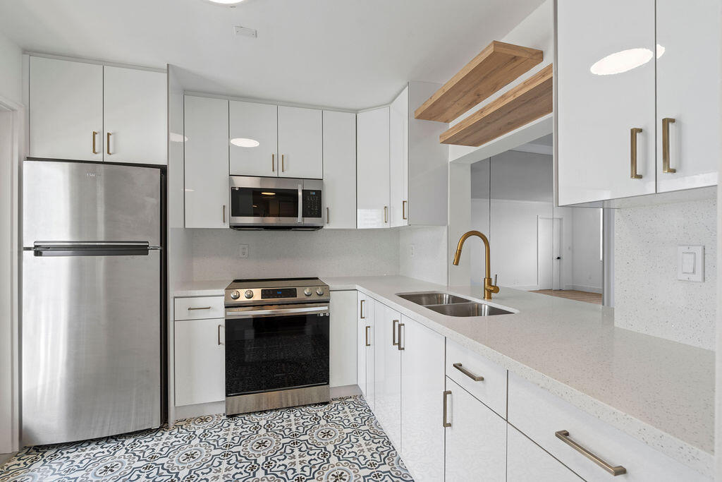 ISLANDS-MARTINIQUE CONDO - Residential