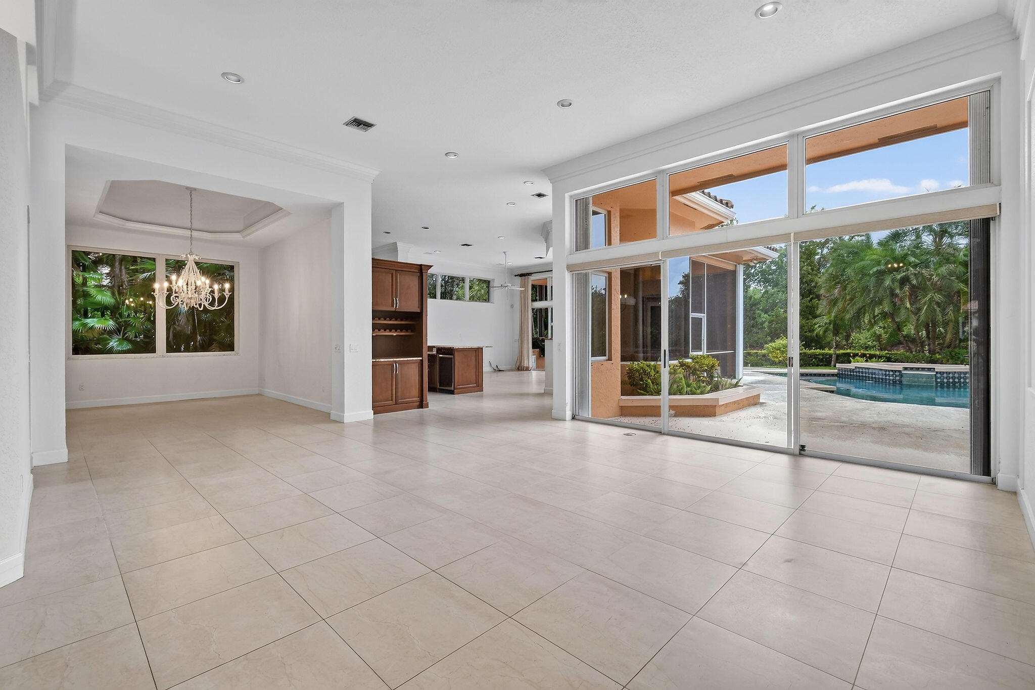 108 N River Drive W