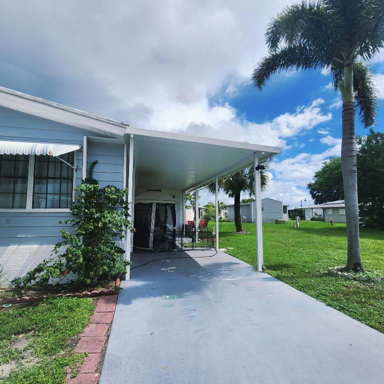 PLAM LAKE COOP - Residential