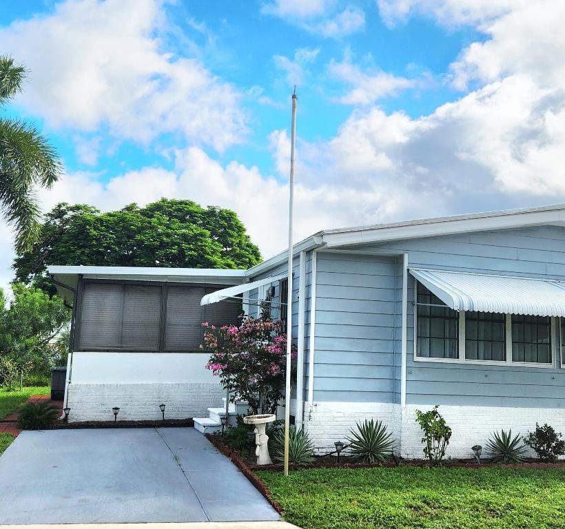 PLAM LAKE COOP - Residential